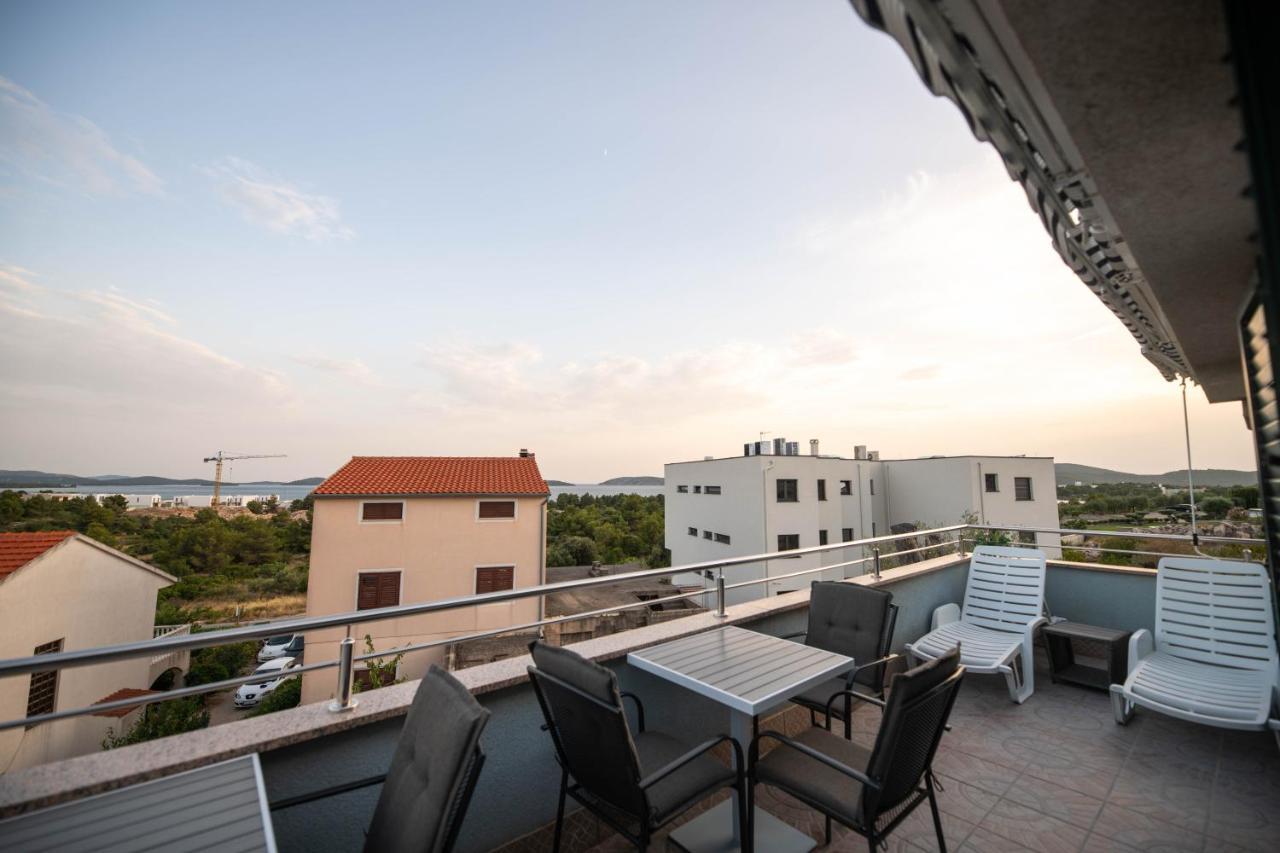 Sunny Beach Apartments Šibenik Exteriör bild